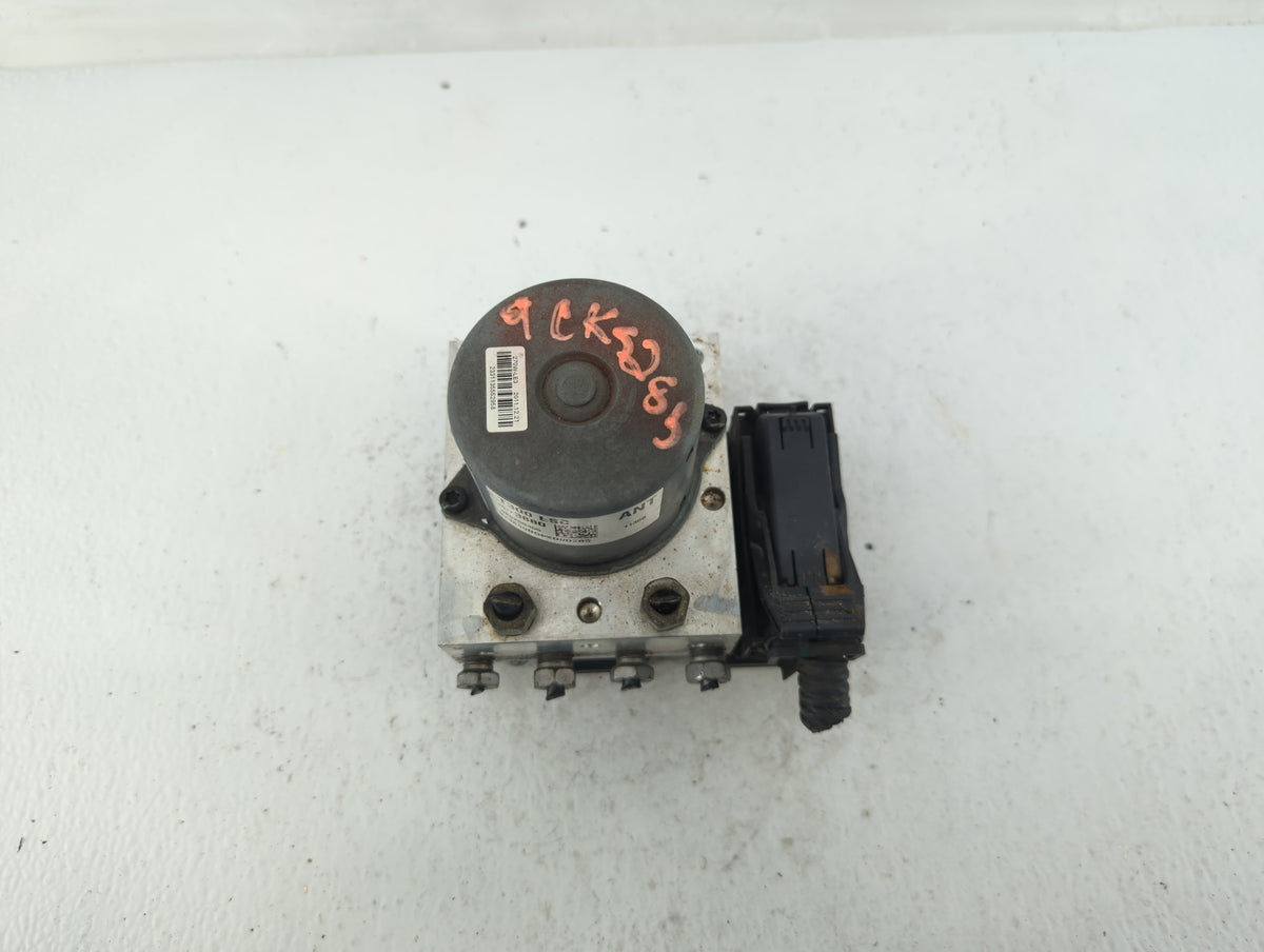 2012-2013 Chevrolet Sonic Anti-Lock Brake ABS Pump Module Actuator OEM P/N:95173880 Fits Fits 2012 2013 OEM Used Auto Parts 