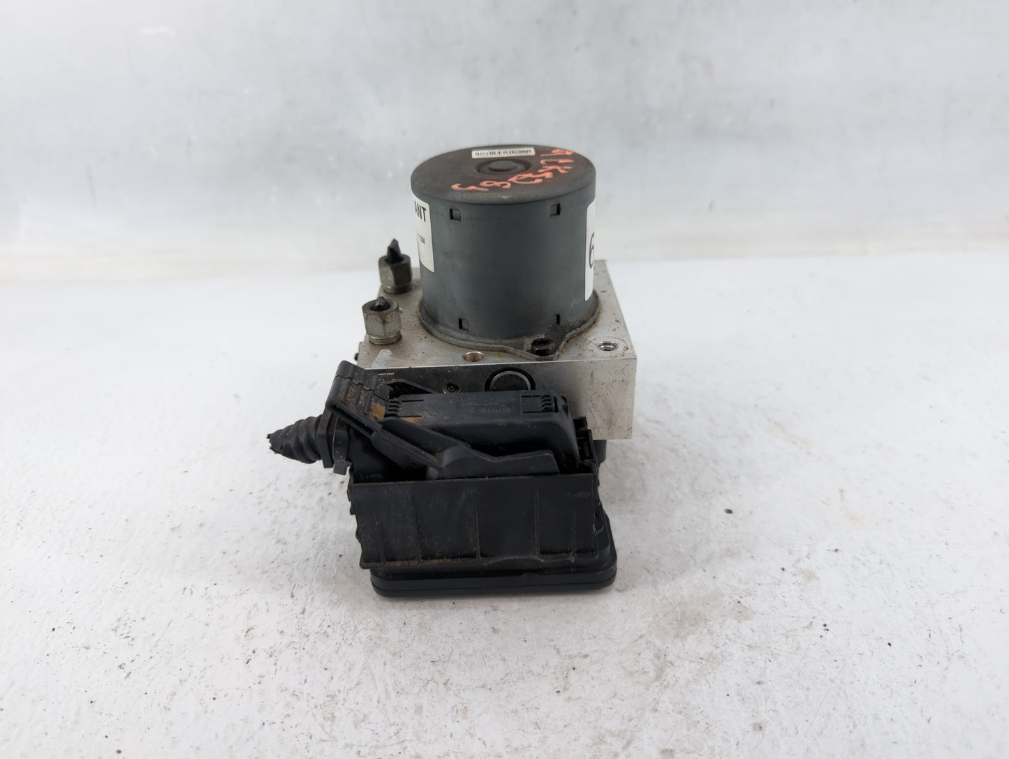 2012-2013 Chevrolet Sonic ABS Pump Control Module Replacement P/N:95173880 Fits Fits 2012 2013 OEM Used Auto Parts - Oemused
