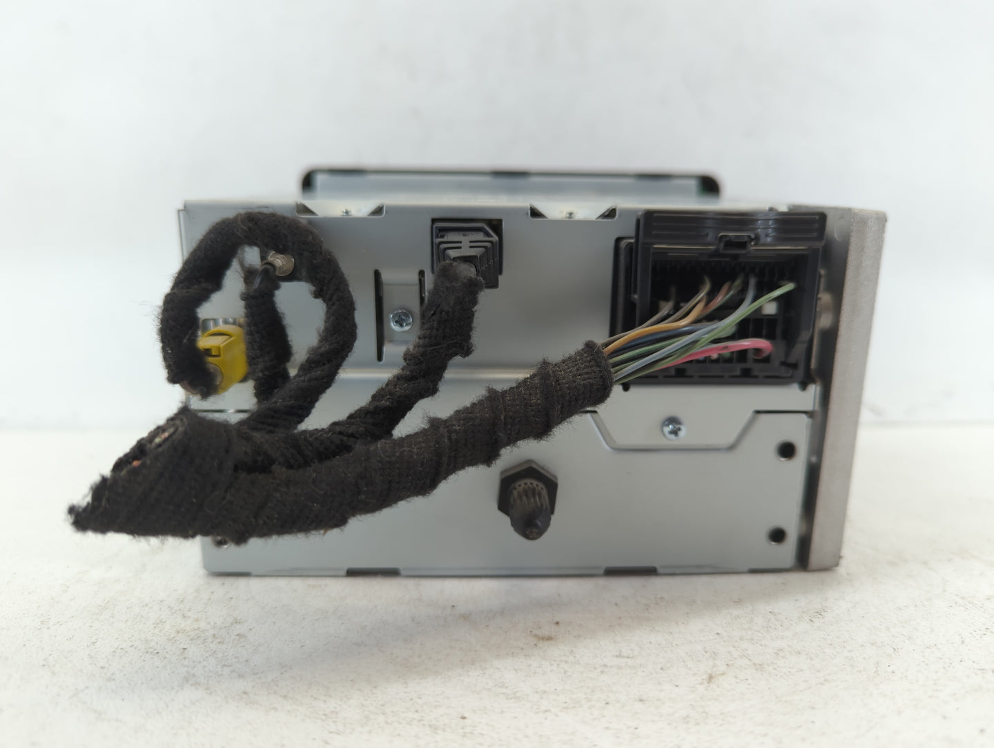 2012-2012 Chevrolet Sonic Am Fm Cd Player Radio Receiver - Oemusedautoparts1.com