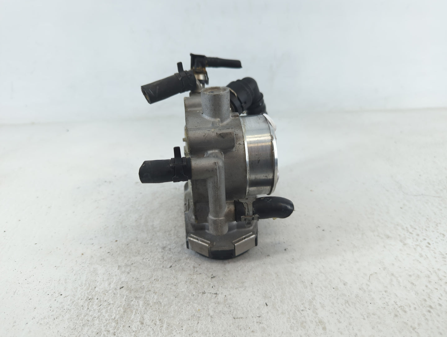 2012-2018 Chevrolet Sonic Throttle Body P/N:0 280 750 562 55 577 357 Fits Fits 2009 2010 2011 2012 2013 2014 2015 2016 2017 