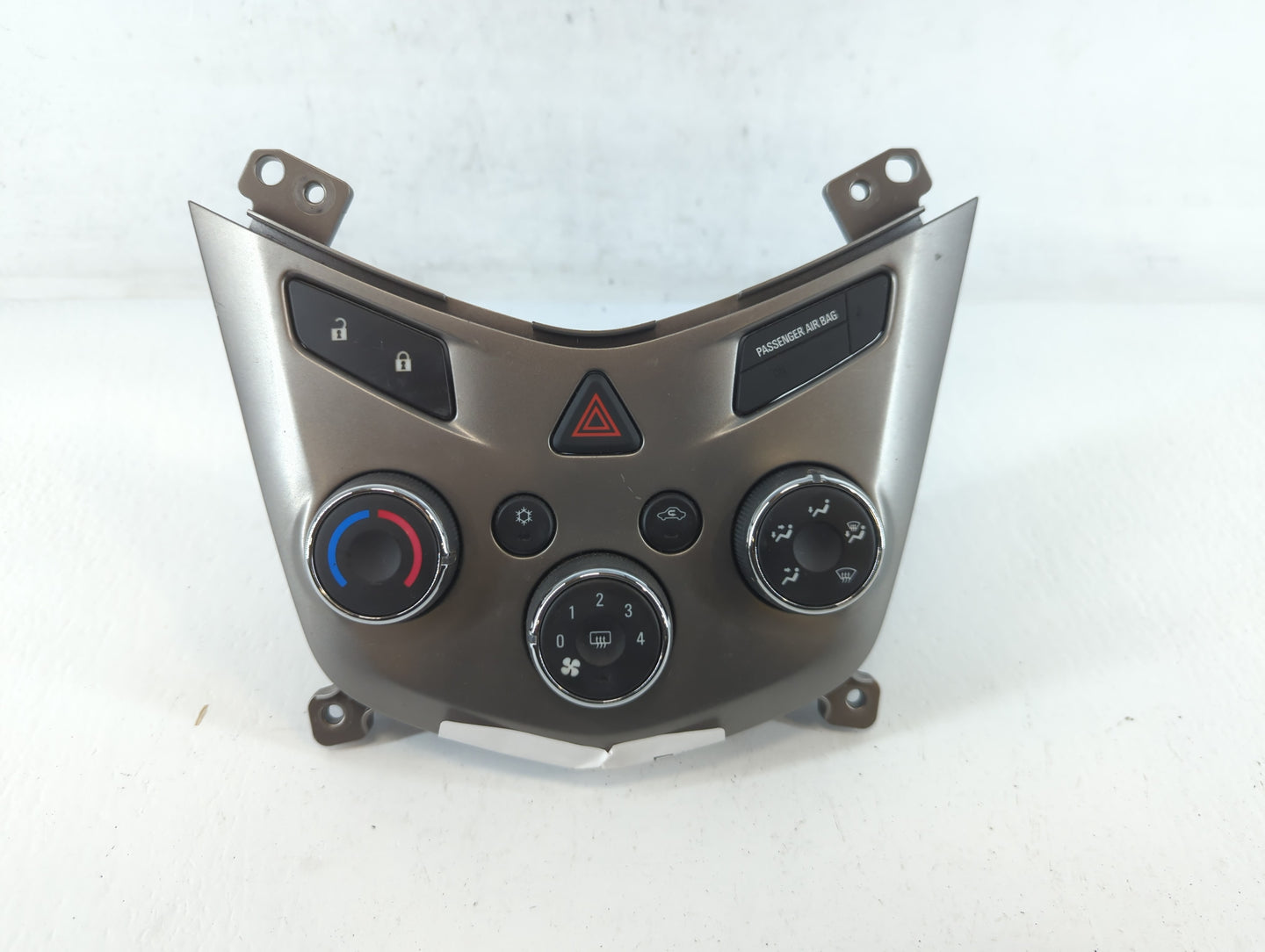 2012 Chevrolet Sonic Climate Control Module Temperature AC/Heater Replacement P/N:95076687 Fits OEM Used Auto Parts - Oemuse