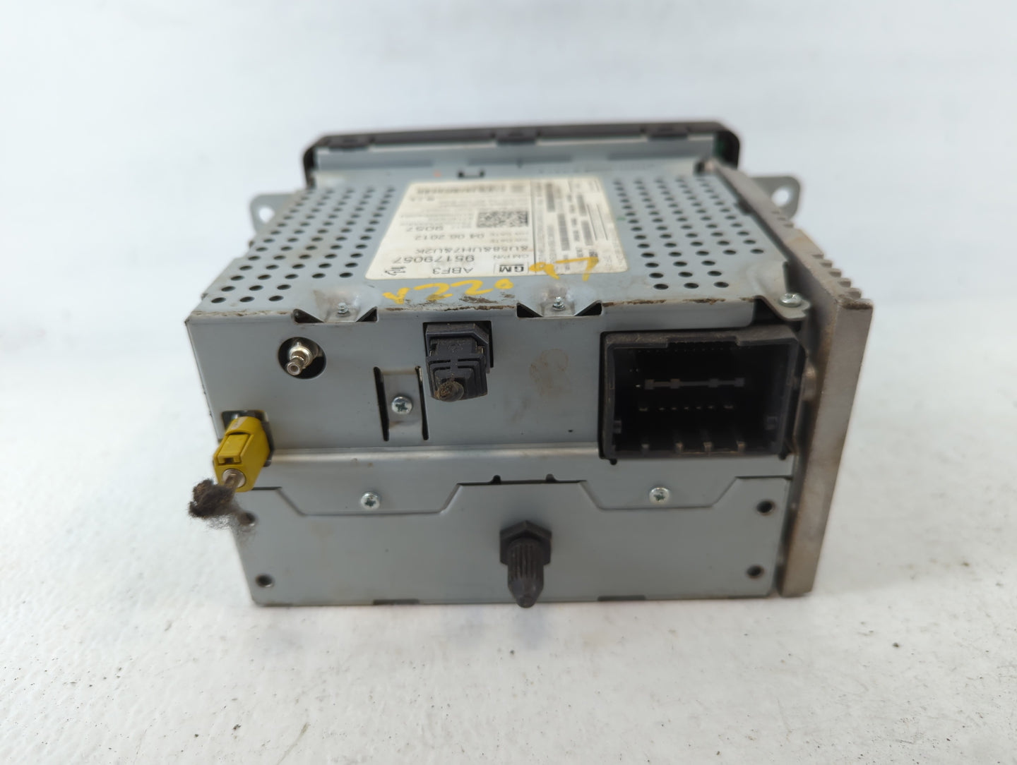 2012-2012 Chevrolet Sonic Am Fm Cd Player Radio Receiver - Oemusedautoparts1.com