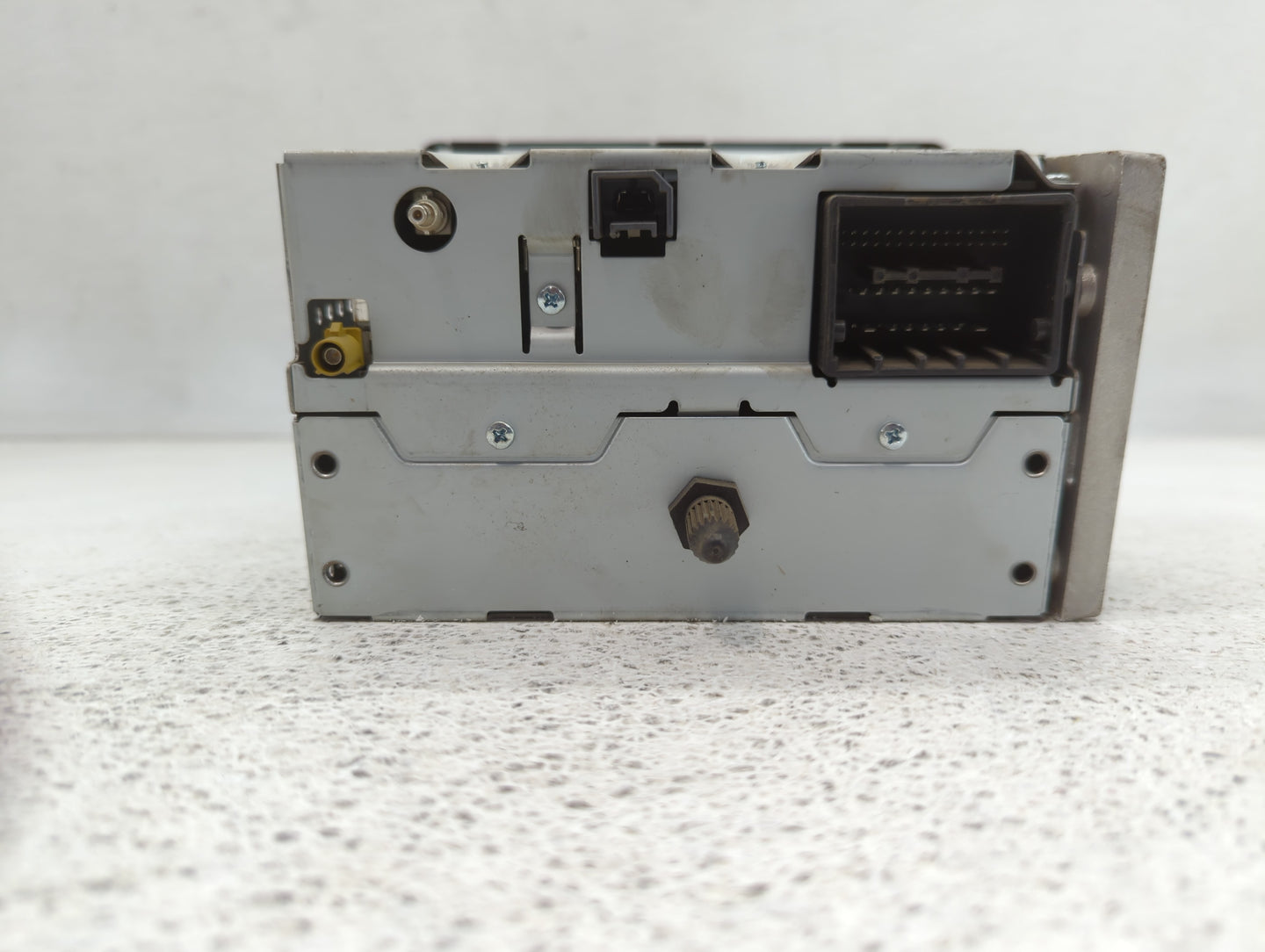 2012 Chevrolet Sonic Radio AM FM Cd Player Receiver Replacement P/N:95179057 Fits OEM Used Auto Parts - Oemusedautoparts1.co