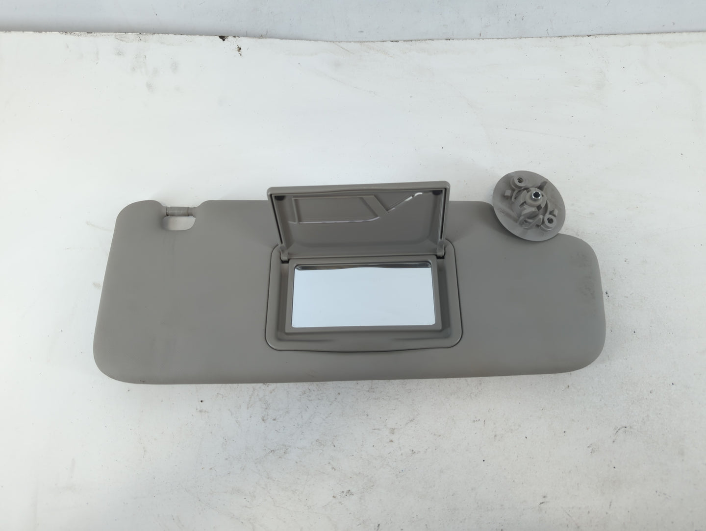 2012-2019 Chevrolet Sonic Sun Visor Shade Replacement Passenger Right Mirror Fits Fits 2012 2013 2014 2015 2016 2017 2018 20
