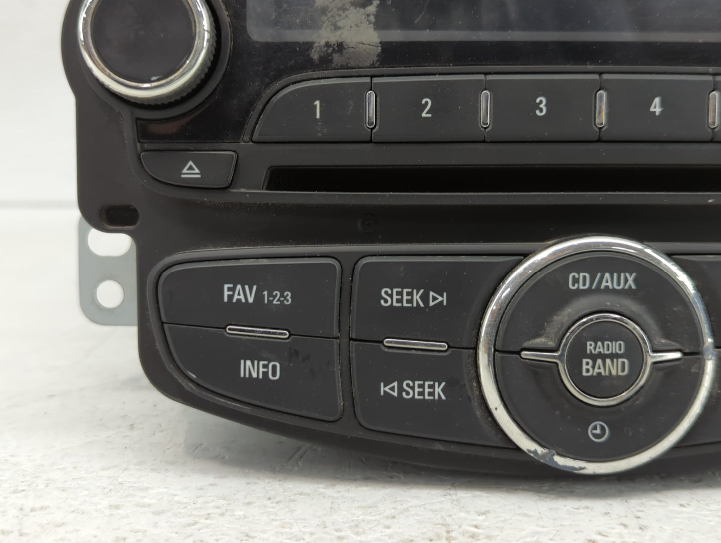 2012-2012 Chevrolet Sonic Am Fm Cd Player Radio Receiver - Oemusedautoparts1.com