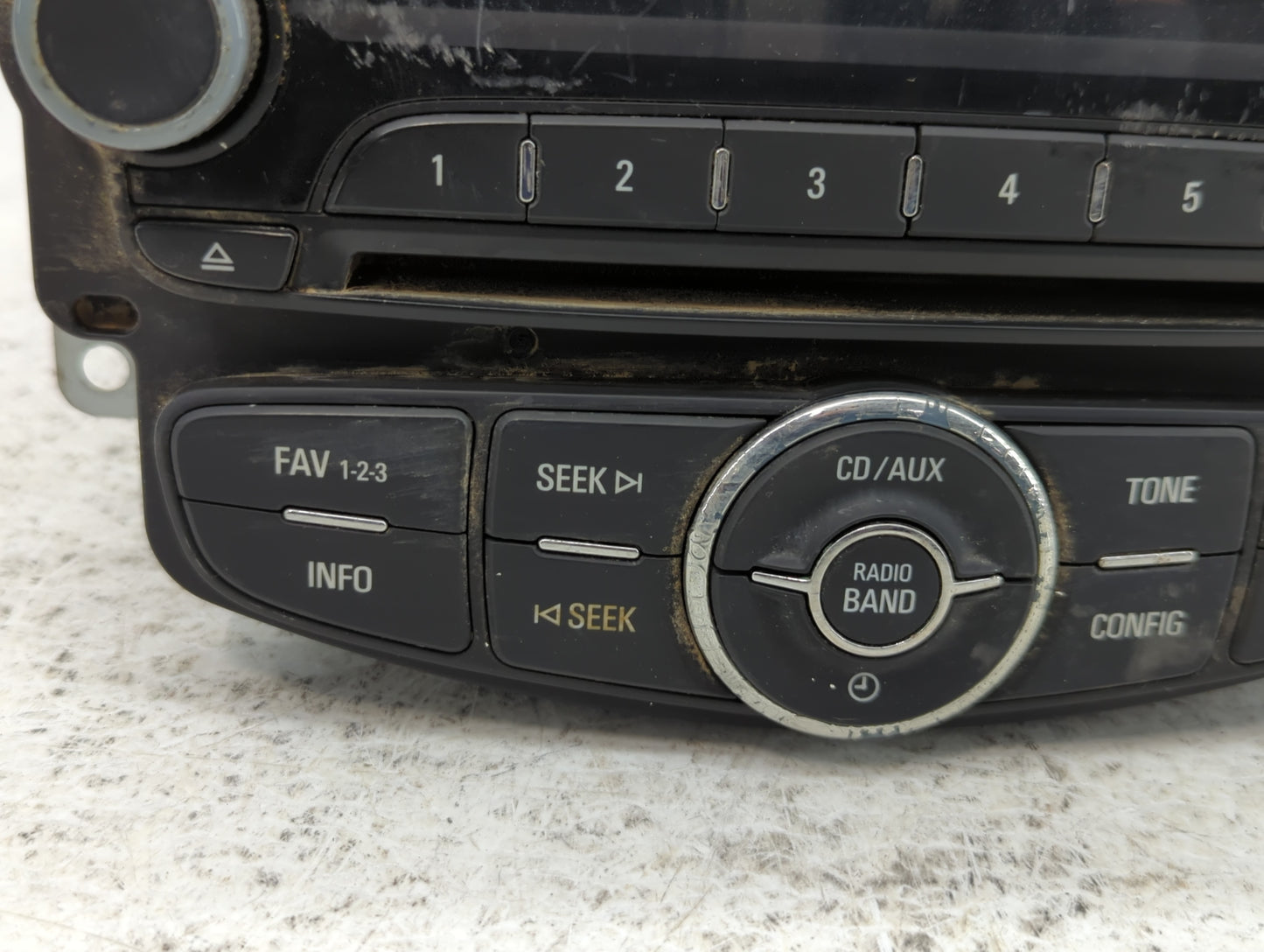 2012-2012 Chevrolet Sonic Am Fm Cd Player Radio Receiver - Oemusedautoparts1.com