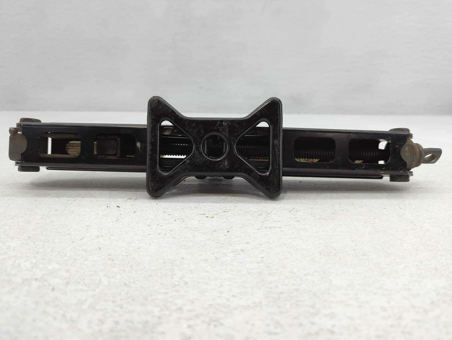 2012 Chevrolet Sonic Spare Scissor Car Jack - Oemusedautoparts1.com