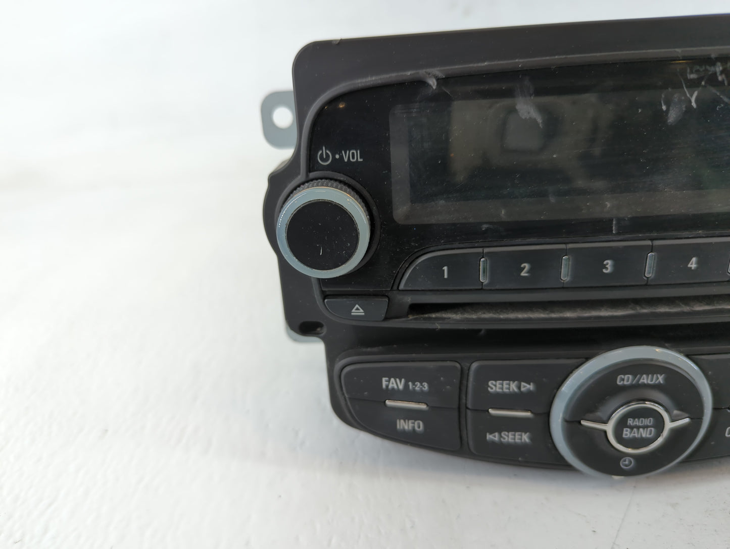 2012 Chevrolet Sonic Radio AM FM Cd Player Receiver Replacement P/N:95179057 Fits OEM Used Auto Parts - Oemusedautoparts1.co