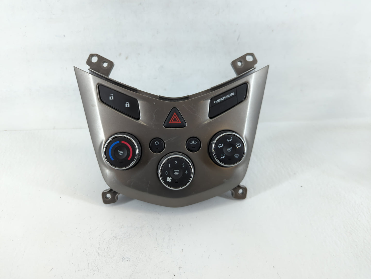 2012 Chevrolet Sonic Climate Control Module Temperature AC/Heater Replacement P/N:95466015 Fits OEM Used Auto Parts - Oemuse