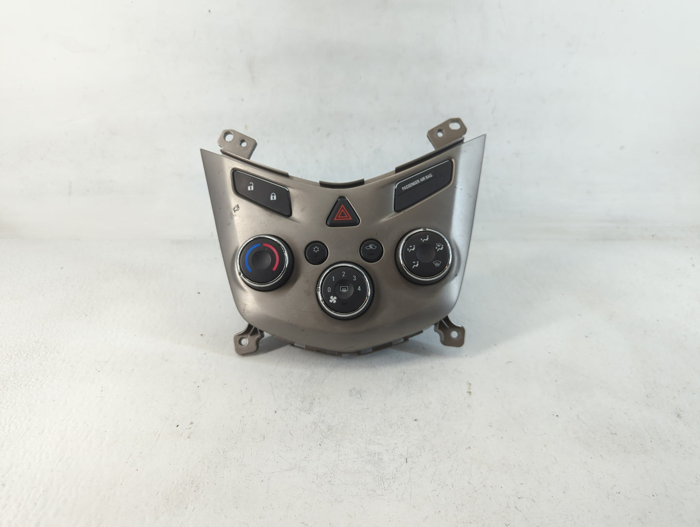 2012 Chevrolet Sonic Climate Control Module Temperature AC/Heater Replacement P/N:95189629 Fits OEM Used Auto Parts - Oemuse
