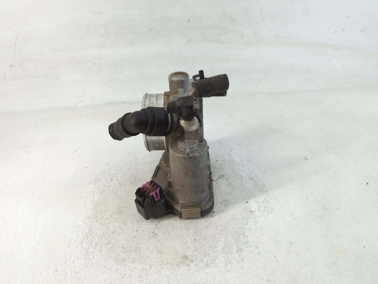2012-2018 Chevrolet Sonic Throttle Body P/N:0 280 750 562 55 577 375 Fits Fits 2009 2010 2011 2012 2013 2014 2015 2016 2017 