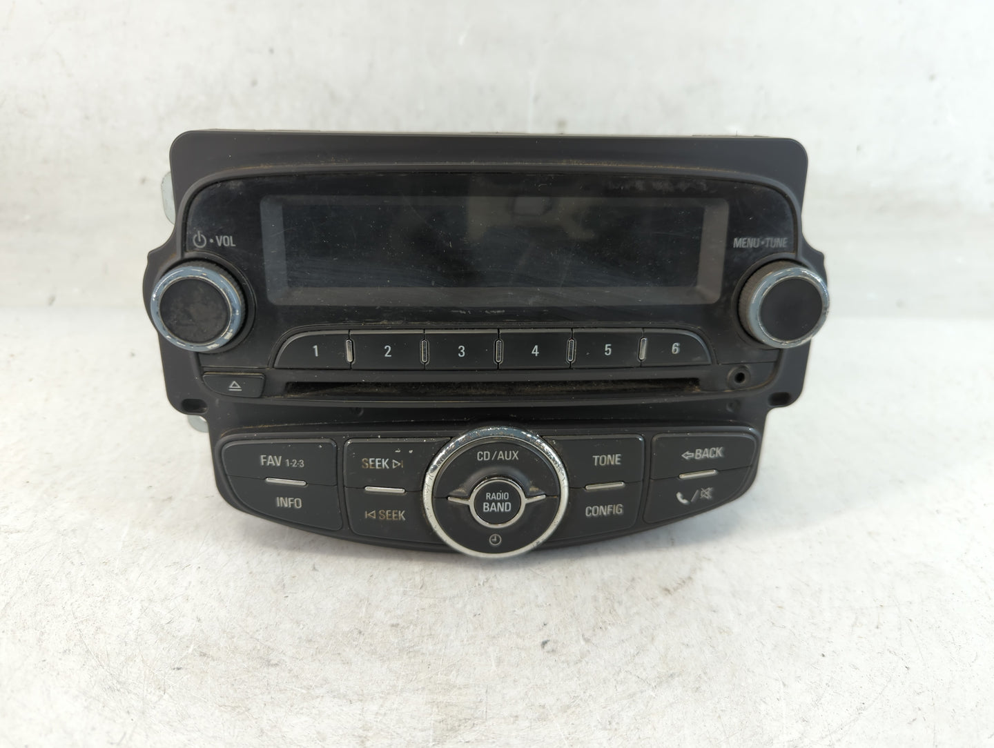 2012 Chevrolet Sonic Radio AM FM Cd Player Receiver Replacement P/N:811403062 95909138 Fits OEM Used Auto Parts - Oemusedaut