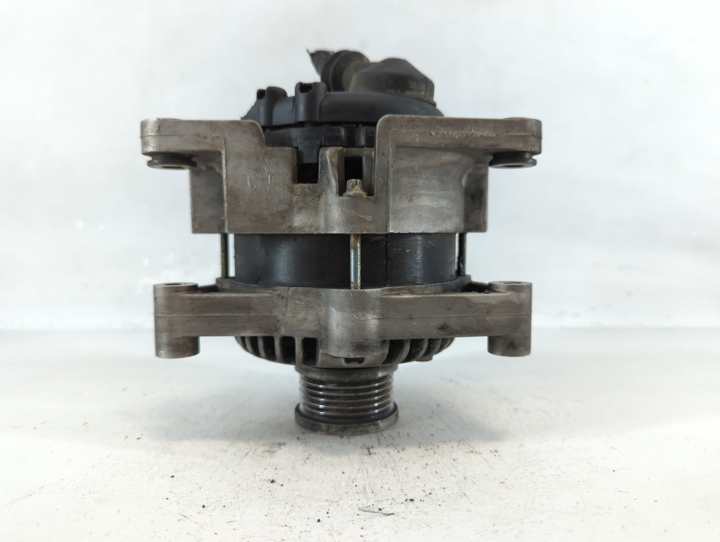 2012-2019 Chevrolet Sonic Alternator Replacement Generator Charging Assembly Engine OEM P/N:14V,100A 12C16 Fits OEM Used Aut