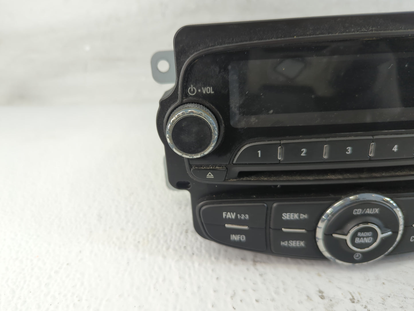 2012 Chevrolet Sonic Radio AM FM Cd Player Receiver Replacement P/N:95179050 Fits OEM Used Auto Parts - Oemusedautoparts1.co