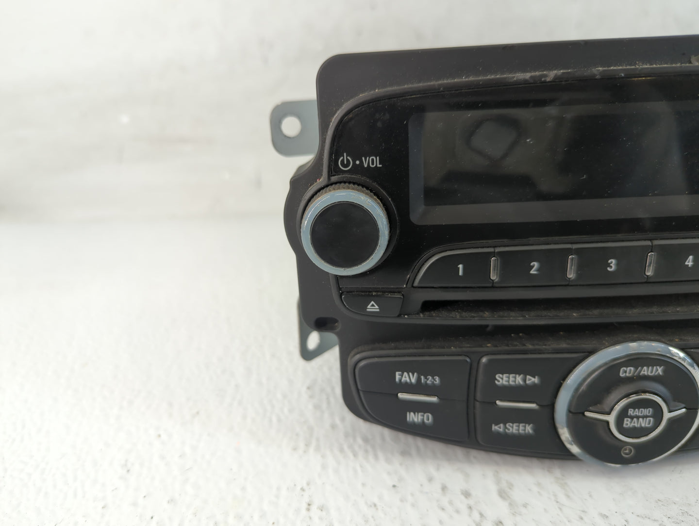 2012 Chevrolet Sonic Radio AM FM Cd Player Receiver Replacement P/N:95179057 Fits OEM Used Auto Parts - Oemusedautoparts1.co