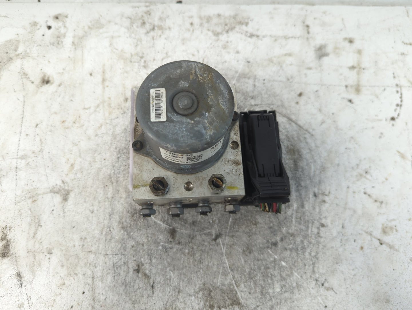 2012-2013 Chevrolet Sonic ABS Pump Control Module Replacement P/N:95173880 Fits Fits 2012 2013 OEM Used Auto Parts - Oemused