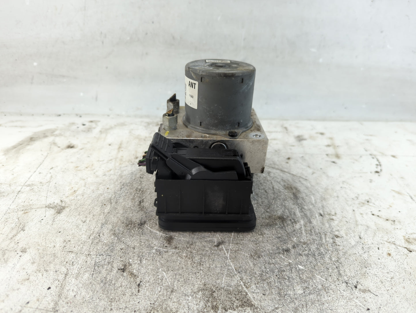 2012-2013 Chevrolet Sonic ABS Pump Control Module Replacement P/N:95173880 Fits Fits 2012 2013 OEM Used Auto Parts - Oemused