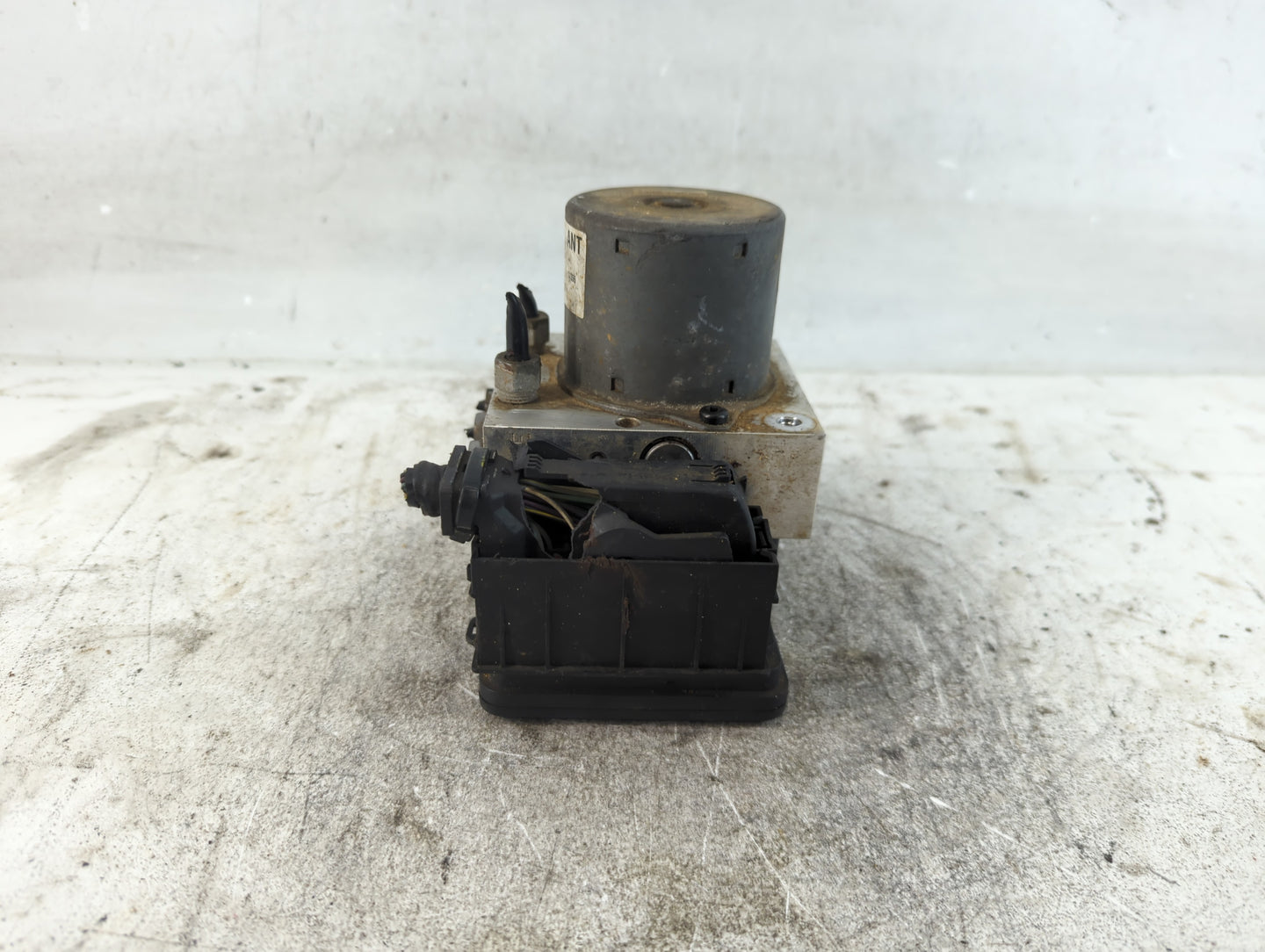 2012-2013 Chevrolet Sonic ABS Pump Control Module Replacement P/N:95173880 Fits Fits 2012 2013 OEM Used Auto Parts - Oemused
