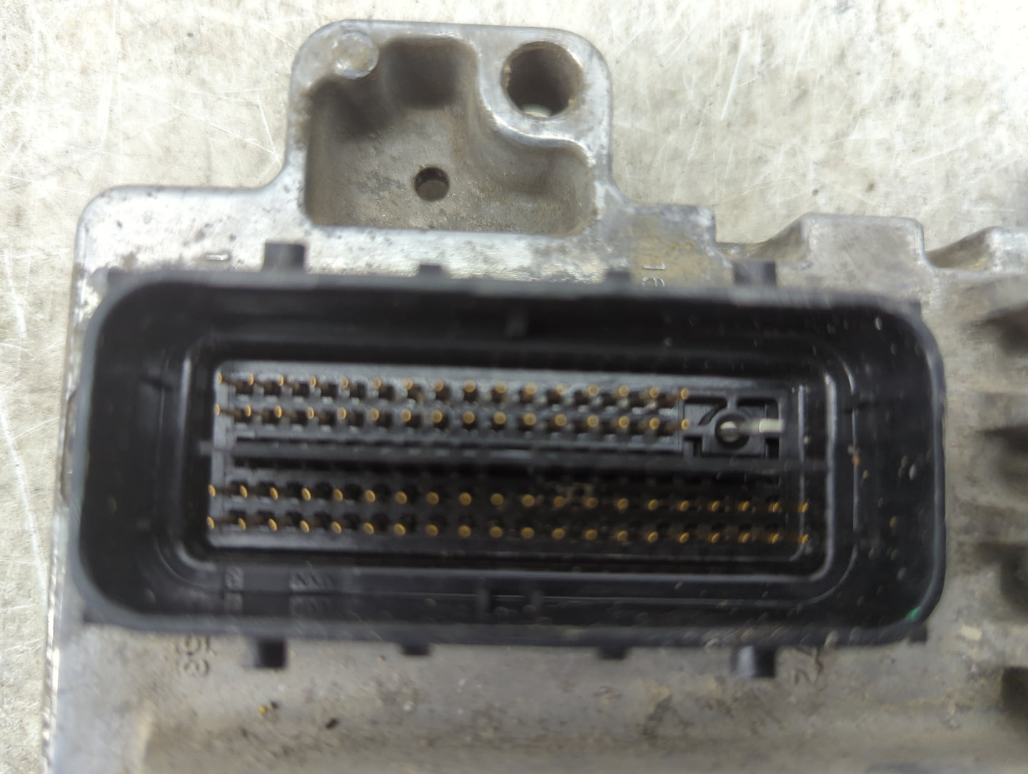 2010-2014 Chevrolet Suburban PCM Engine Control Computer ECU ECM PCU OEM P/N:12647990 12633238 Fits OEM Used Auto Parts - Oe
