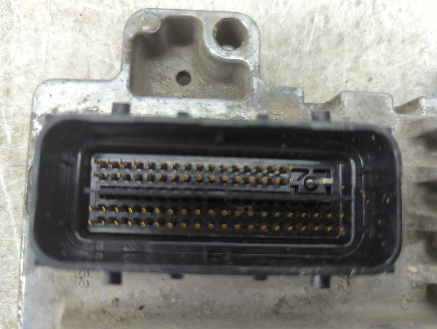 2010-2014 Chevrolet Suburban PCM Engine Control Computer ECU ECM PCU OEM P/N:12647990 12633238 Fits OEM Used Auto Parts - Oe