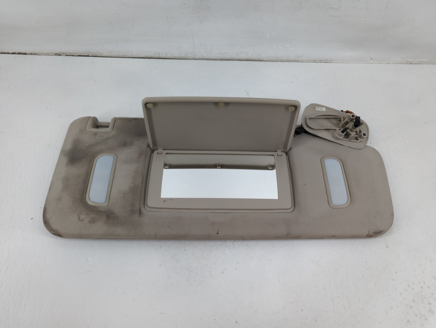 2007-2014 Chevrolet Suburban 1500 Sun Visor Shade Replacement Passenger Right Mirror Fits OEM Used Auto Parts - Oemusedautop