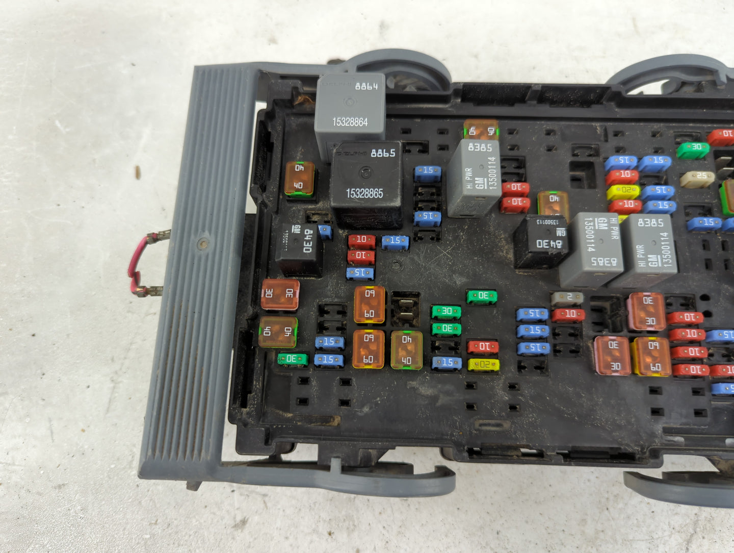 2010-2014 Chevrolet Suburban 1500 Fusebox Fuse Box Panel Relay Module P/N:22798217 N1 Fits Fits 2010 2011 2012 2013 2014 OEM