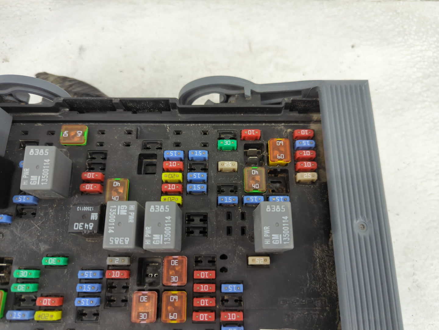 2010-2014 Chevrolet Suburban 1500 Fusebox Fuse Box Panel Relay Module P/N:22798217 N1 Fits Fits 2010 2011 2012 2013 2014 OEM