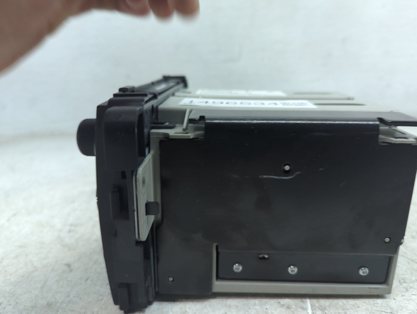 2010-2014 Chevrolet Suburban 1500 Radio AM FM Cd Player Receiver Replacement P/N:20934593 28256335 Fits OEM Used Auto Parts 