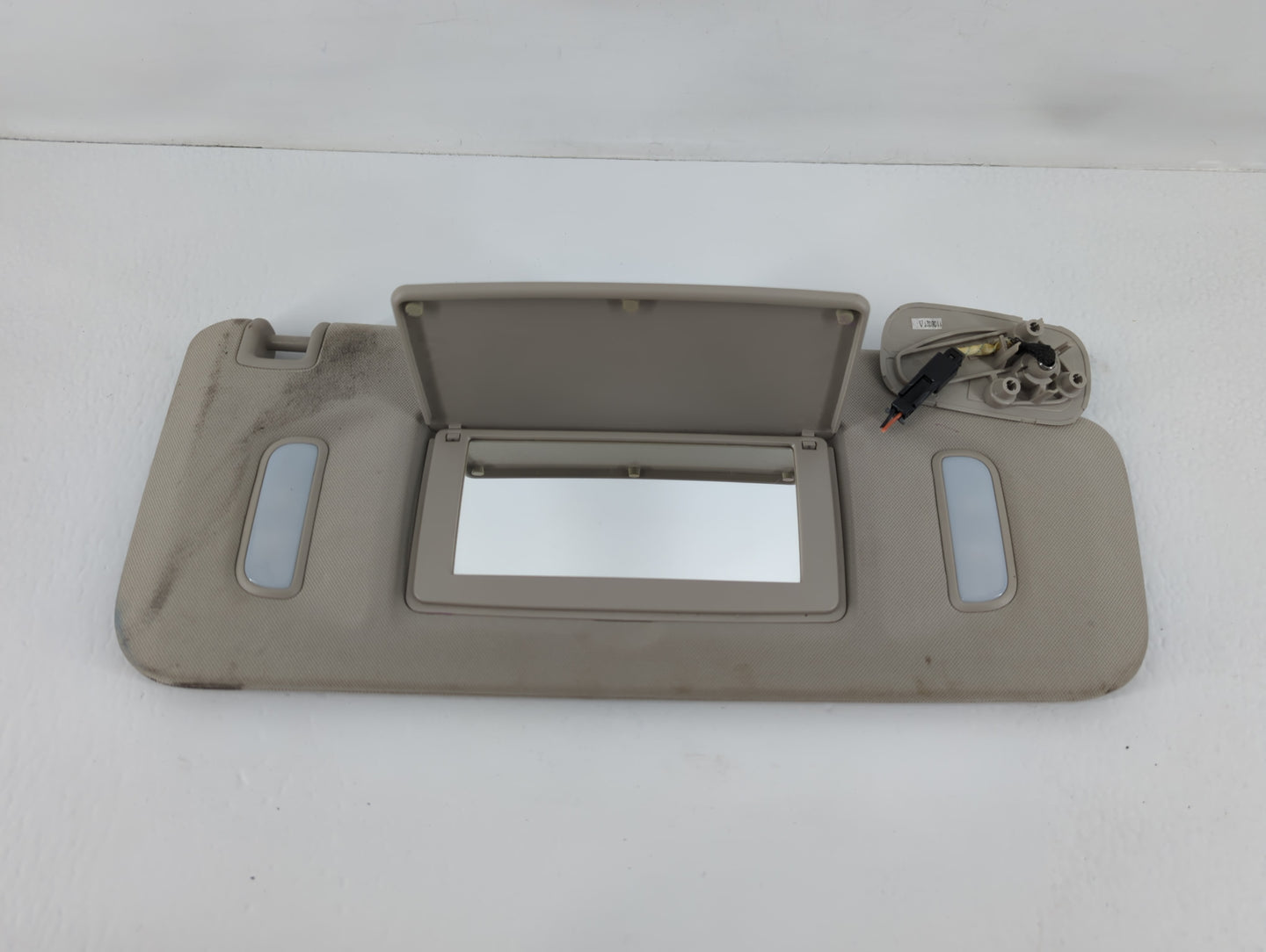 2007-2014 Chevrolet Suburban 1500 Sun Visor Shade Replacement Passenger Right Mirror Fits OEM Used Auto Parts - Oemusedautop