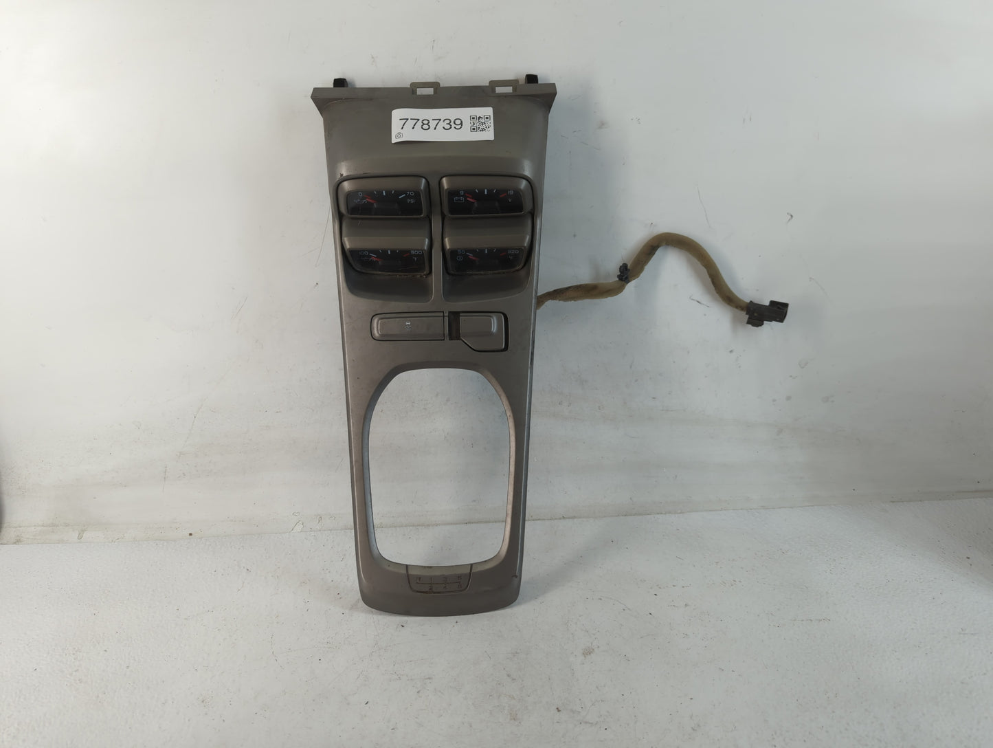 2010 Chevrolet Suburban 1500 Overhead Roof Console Interior Dome Light - Oemusedautoparts1.com