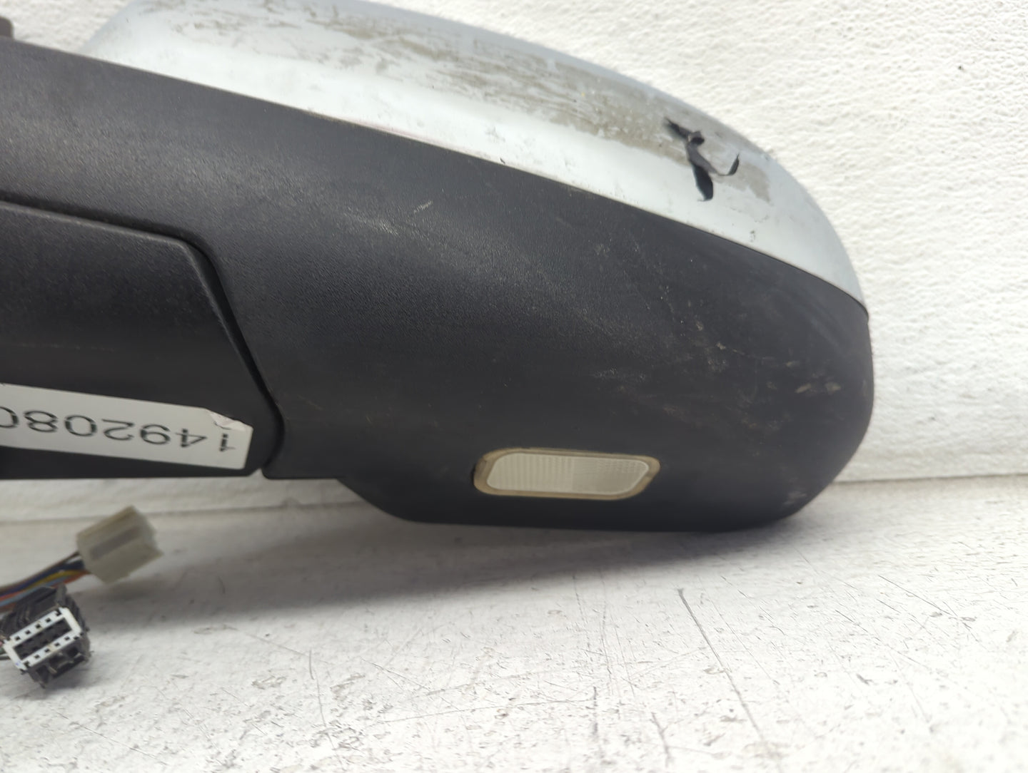 2007 Chevrolet Suburban 2500 Driver Left Side View Manual Door Mirror - Oemusedautoparts1.com