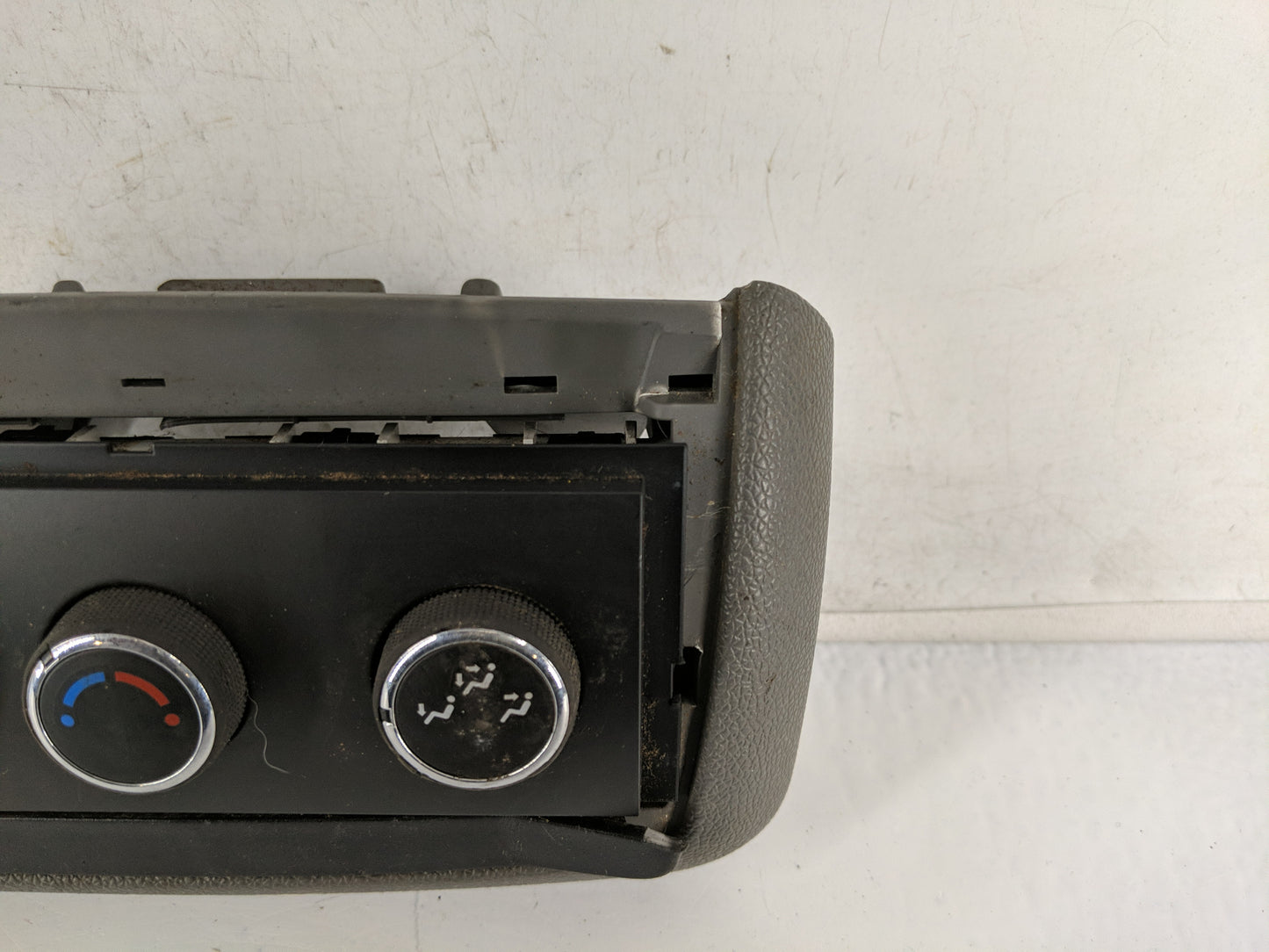 2007-2014 Chevrolet Tahoe Climate Control Module Temperature AC/Heater Replacement Fits OEM Used Auto Parts - Oemusedautopar
