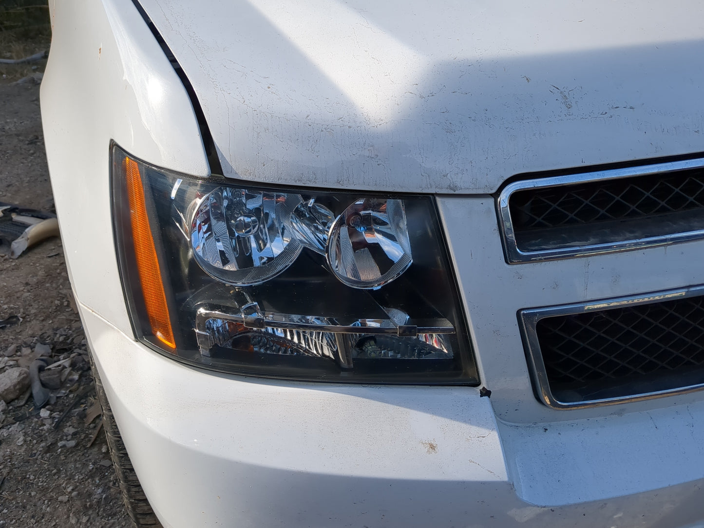 2007-2014 Chevrolet Tahoe Passenger Right Oem Head Light Headlight Lamp - Oemusedautoparts1.com