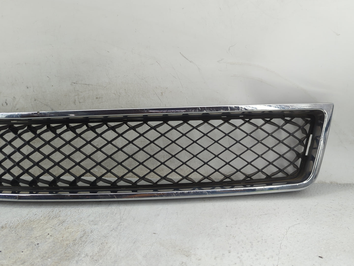 2007-2014 Chevrolet Tahoe Front Grille Bumper Not Included - Oemusedautoparts1.com