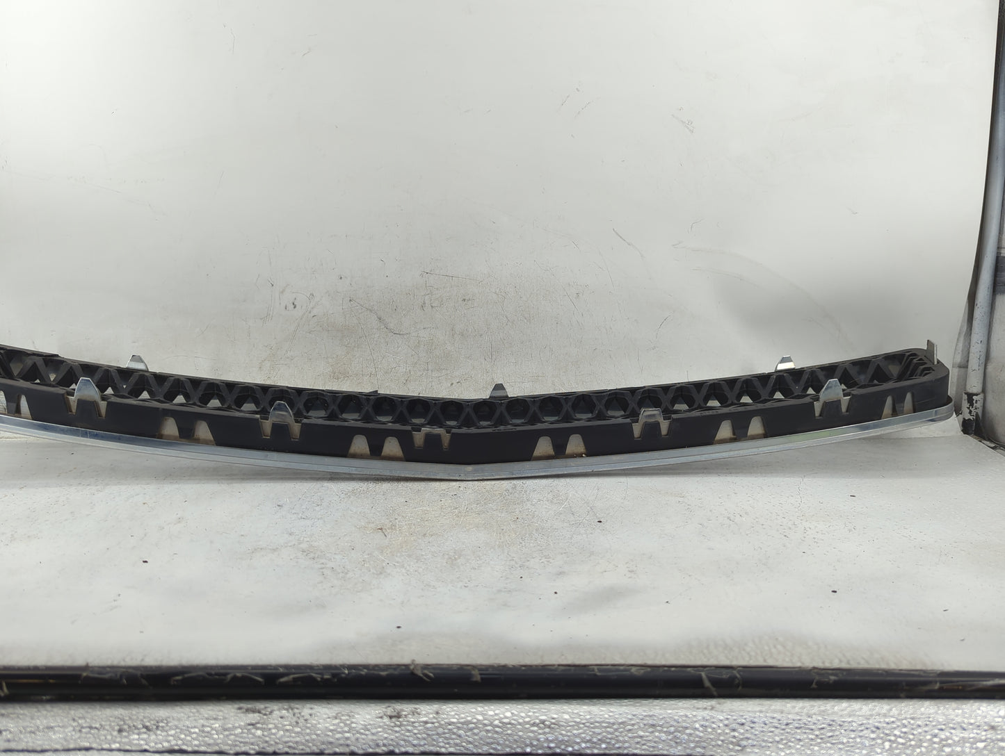 2007-2014 Chevrolet Tahoe Front Grille Bumper Not Included - Oemusedautoparts1.com