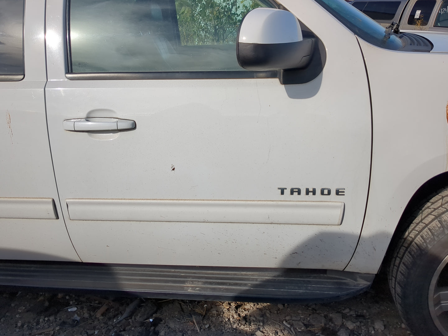 2011-2014 Chevrolet Tahoe Passenger Front Door Oem 1220378 - Oemusedautoparts1.com