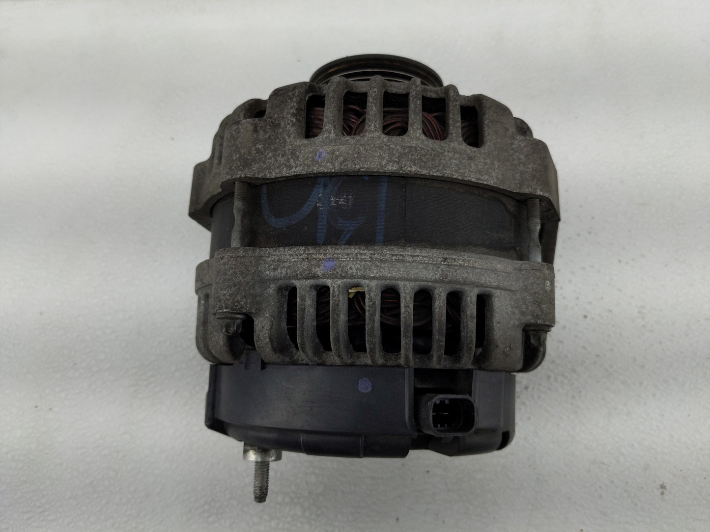 2007-2014 Chevrolet Tahoe Alternator Replacement Generator Charging Assembly Engine OEM Fits OEM Used Auto Parts - Oemusedau