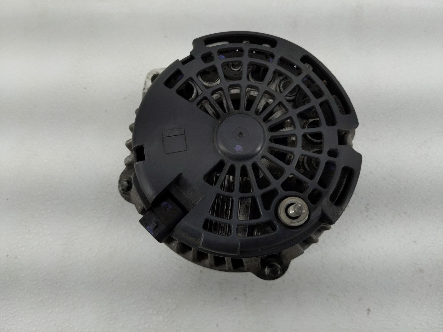 2007-2014 Chevrolet Tahoe Alternator Replacement Generator Charging Assembly Engine OEM Fits OEM Used Auto Parts - Oemusedau