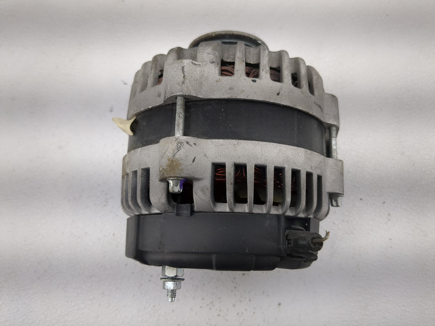 2007-2014 Chevrolet Tahoe Alternator Replacement Generator Charging Assembly Engine OEM Fits OEM Used Auto Parts - Oemusedau