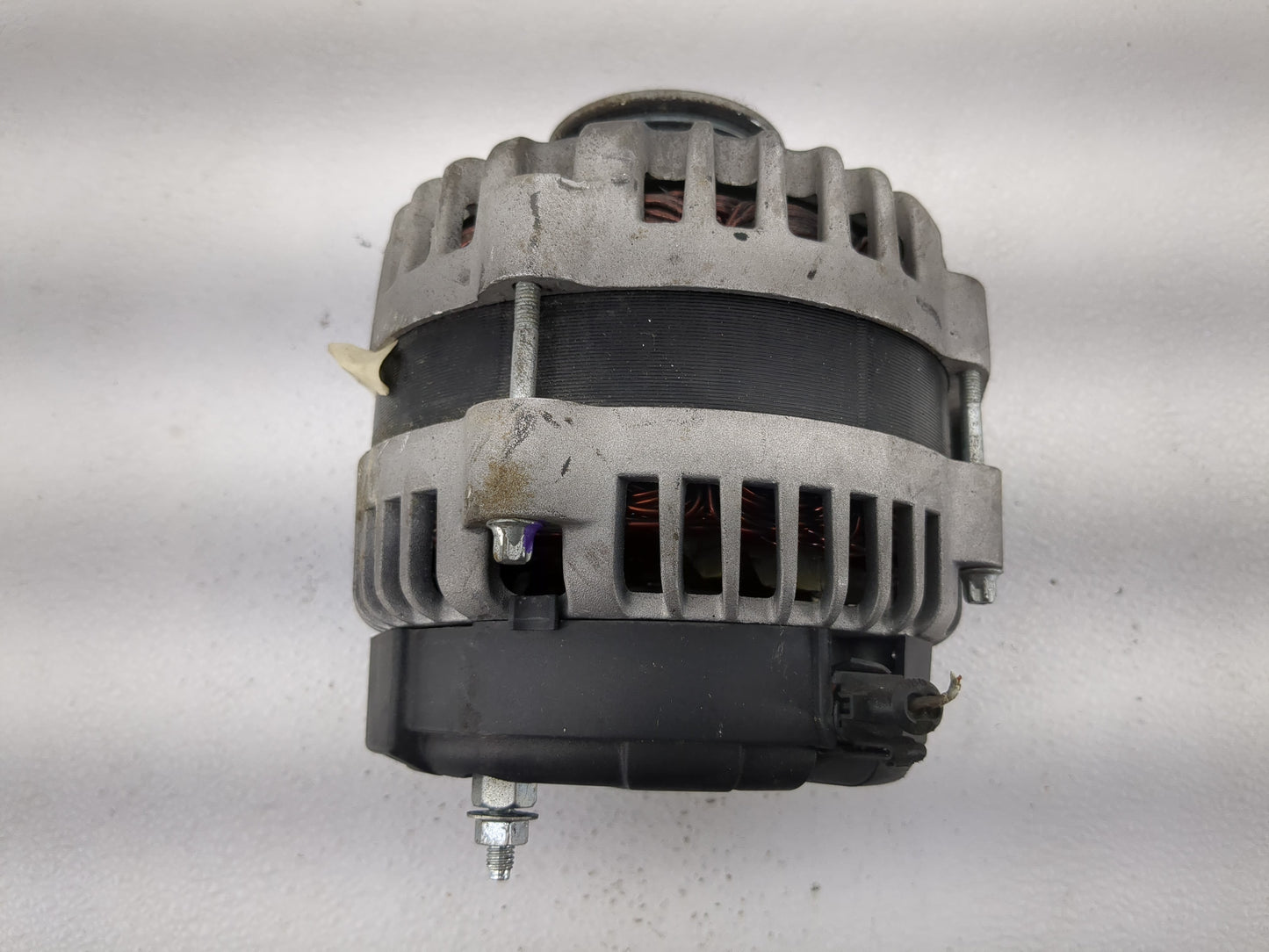 2007-2014 Chevrolet Tahoe Alternator Replacement Generator Charging Assembly Engine OEM Fits OEM Used Auto Parts - Oemusedau