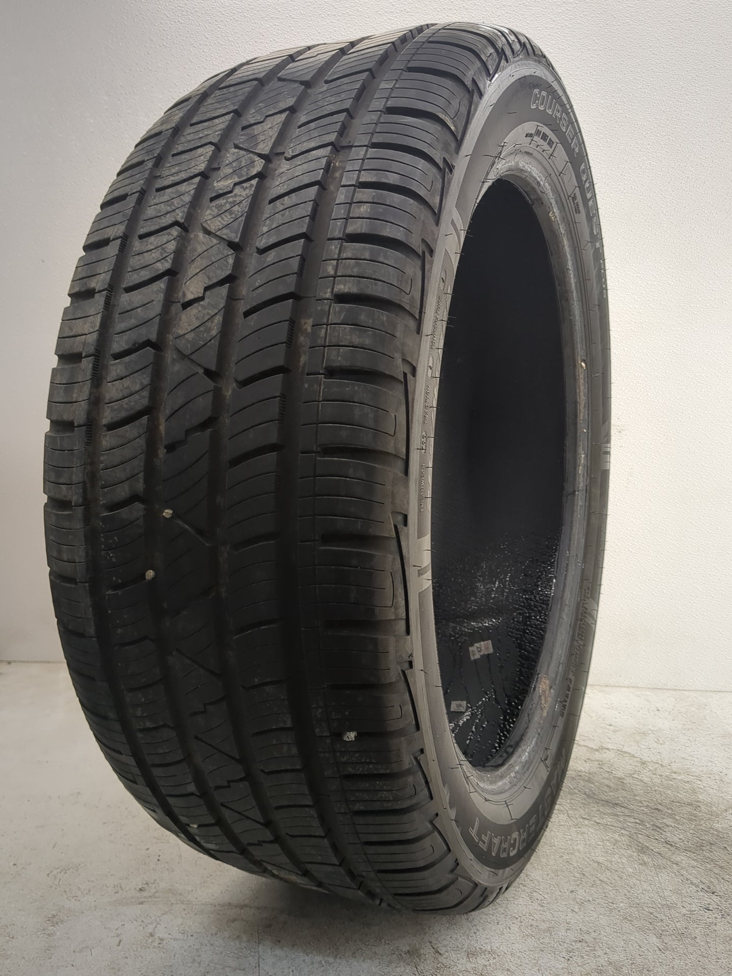 Used Tire 285/45R22 MASTERCRAFT COURSER QUEST PLUS 114H - Tread Depth 9.5/32 - Oemusedautoparts1.com