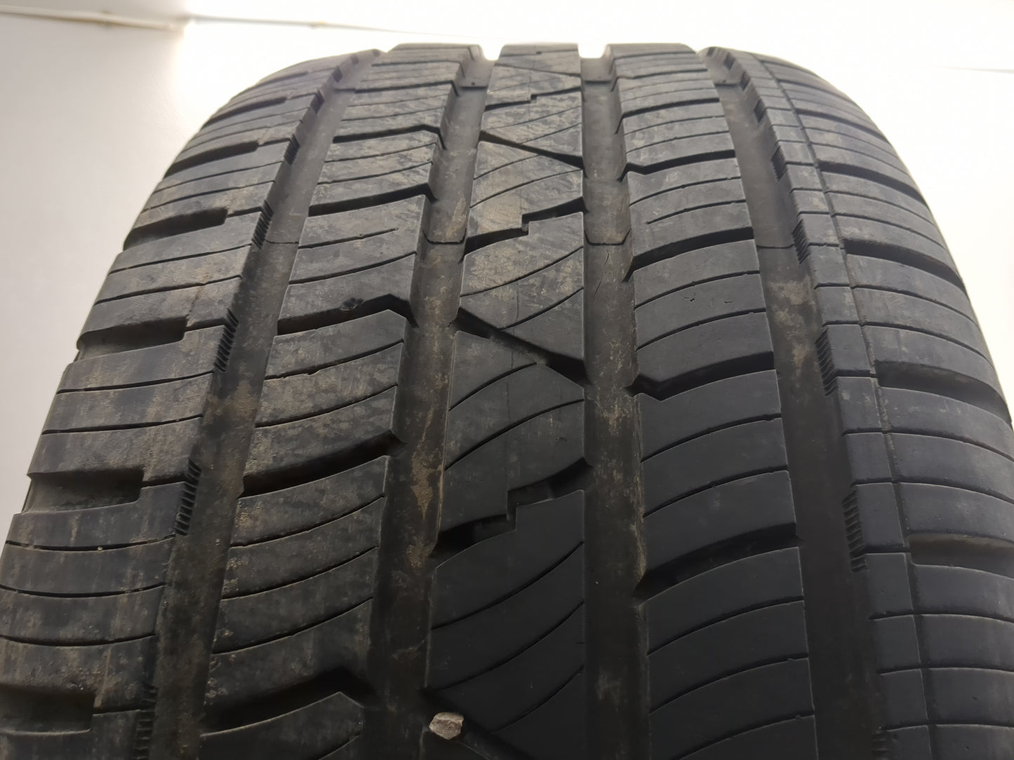 Used Tire 285/45R22 MASTERCRAFT COURSER QUEST PLUS 114H - Tread Depth 9.5/32 - Oemusedautoparts1.com