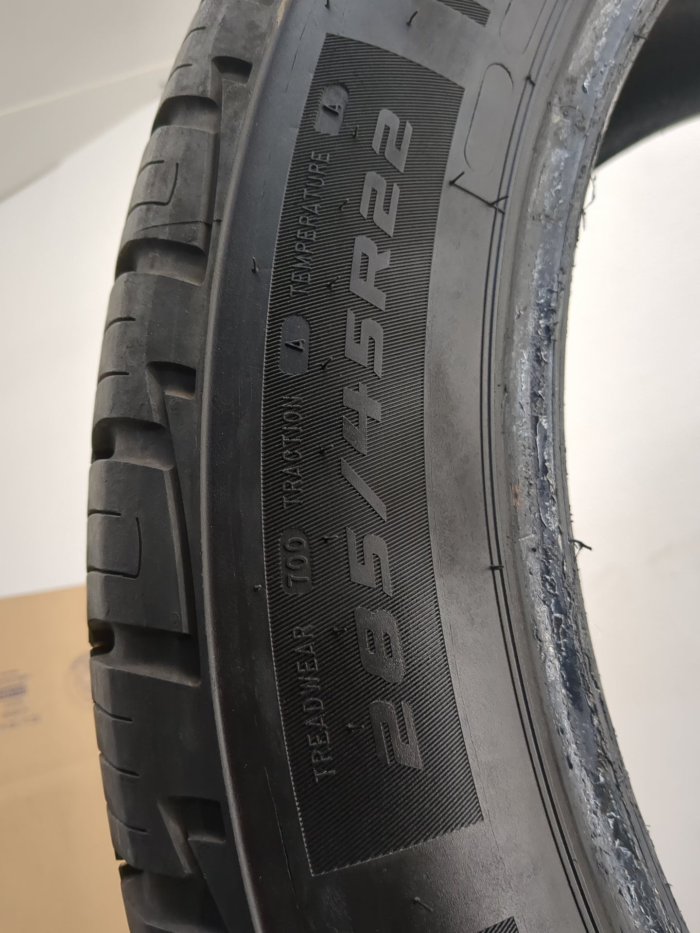 Used Tire 285/45R22 MASTERCRAFT COURSER QUEST PLUS 114H - Tread Depth 9.5/32 - Oemusedautoparts1.com