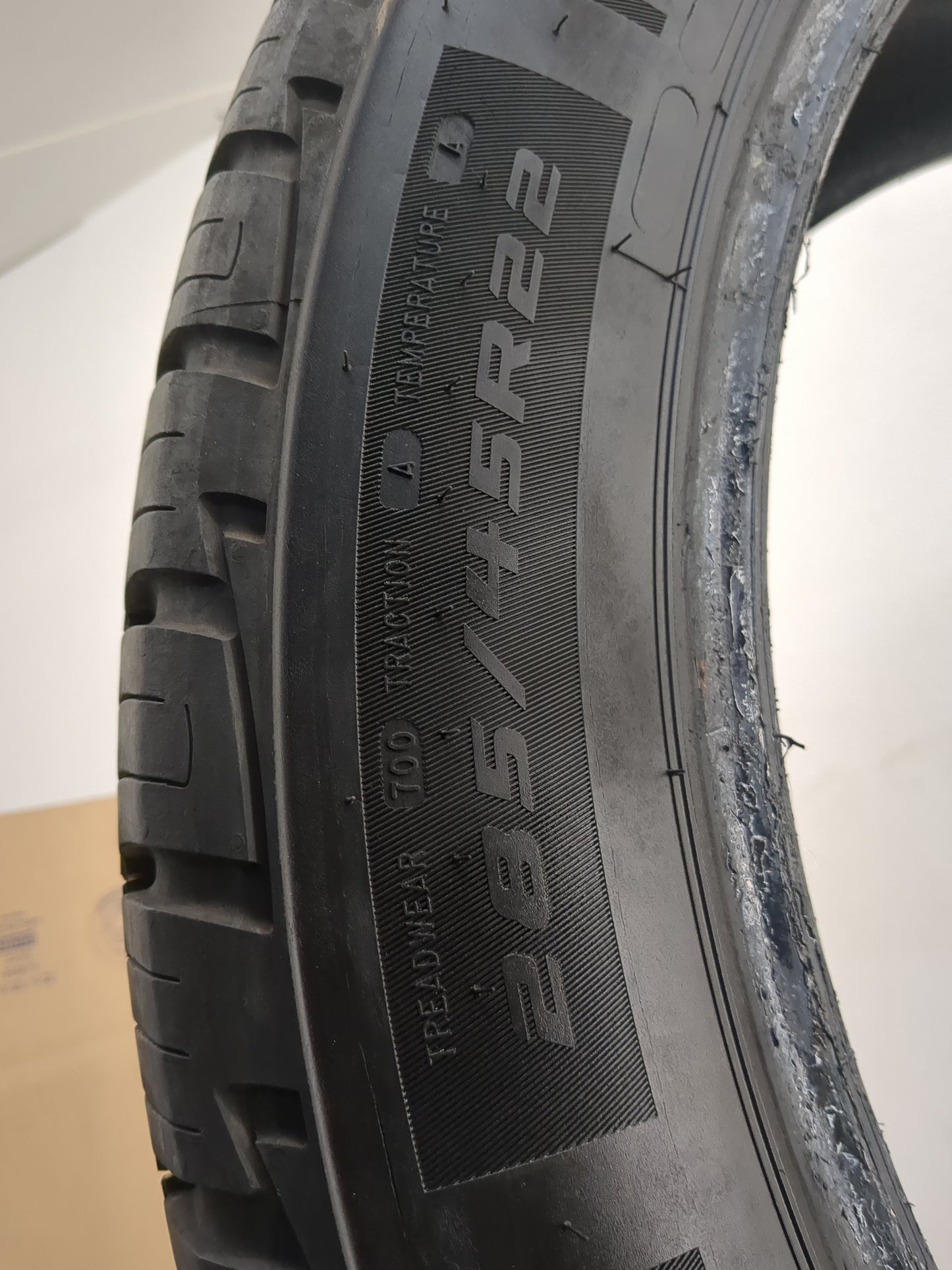 Used Tire 285/45R22 MASTERCRAFT COURSER QUEST PLUS 114H - Tread Depth 9.5/32 - Oemusedautoparts1.com