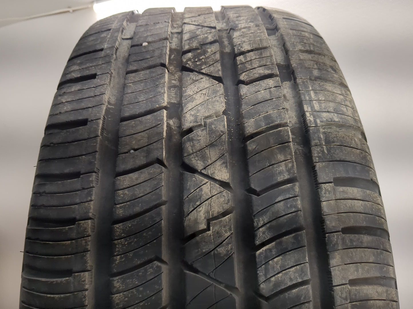 Used Tire 285/45R22 MASTERCRAFT COURSER QUEST PLUS 114H - Tread Depth 9.5/32 - Oemusedautoparts1.com