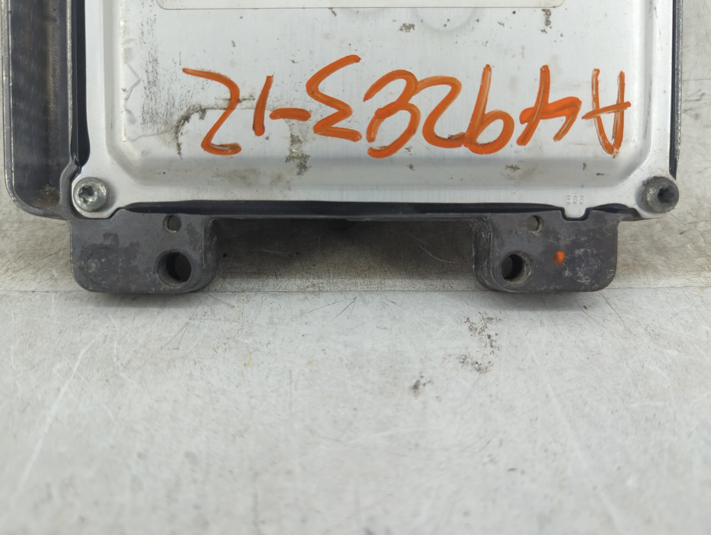 2010-2014 Chevrolet Tahoe PCM Engine Control Computer ECU ECM PCU OEM P/N:12647990 Fits OEM Used Auto Parts - Oemusedautopar