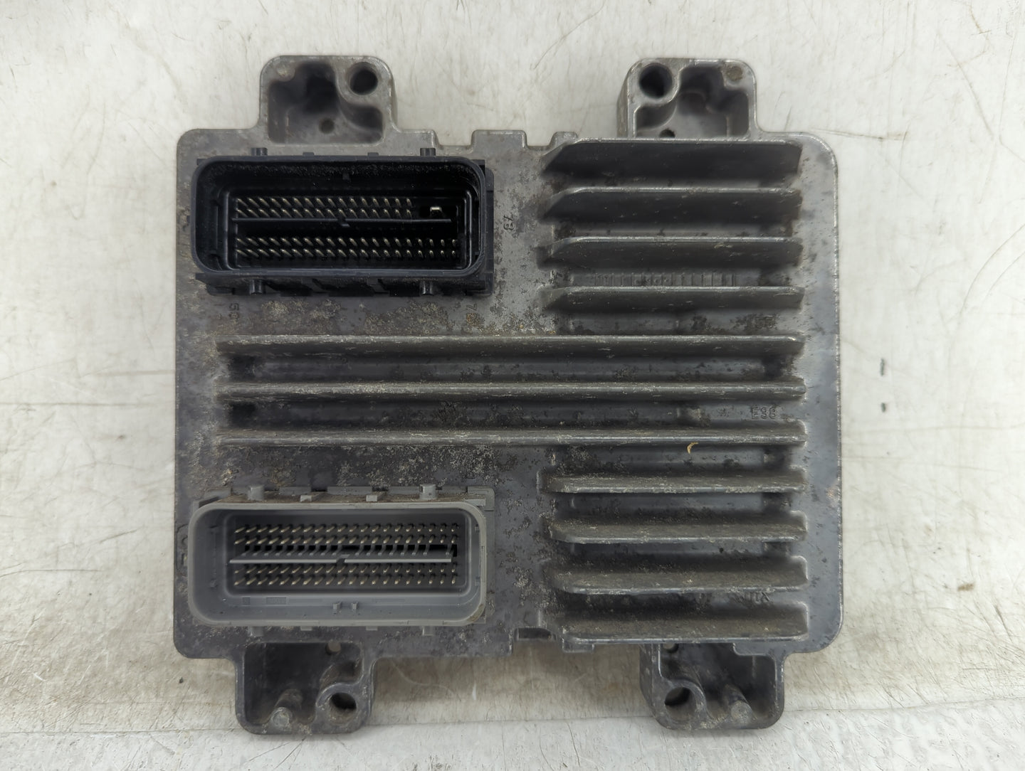 2010-2014 Chevrolet Tahoe PCM Engine Control Computer ECU ECM PCU OEM P/N:12647990 Fits OEM Used Auto Parts - Oemusedautopar