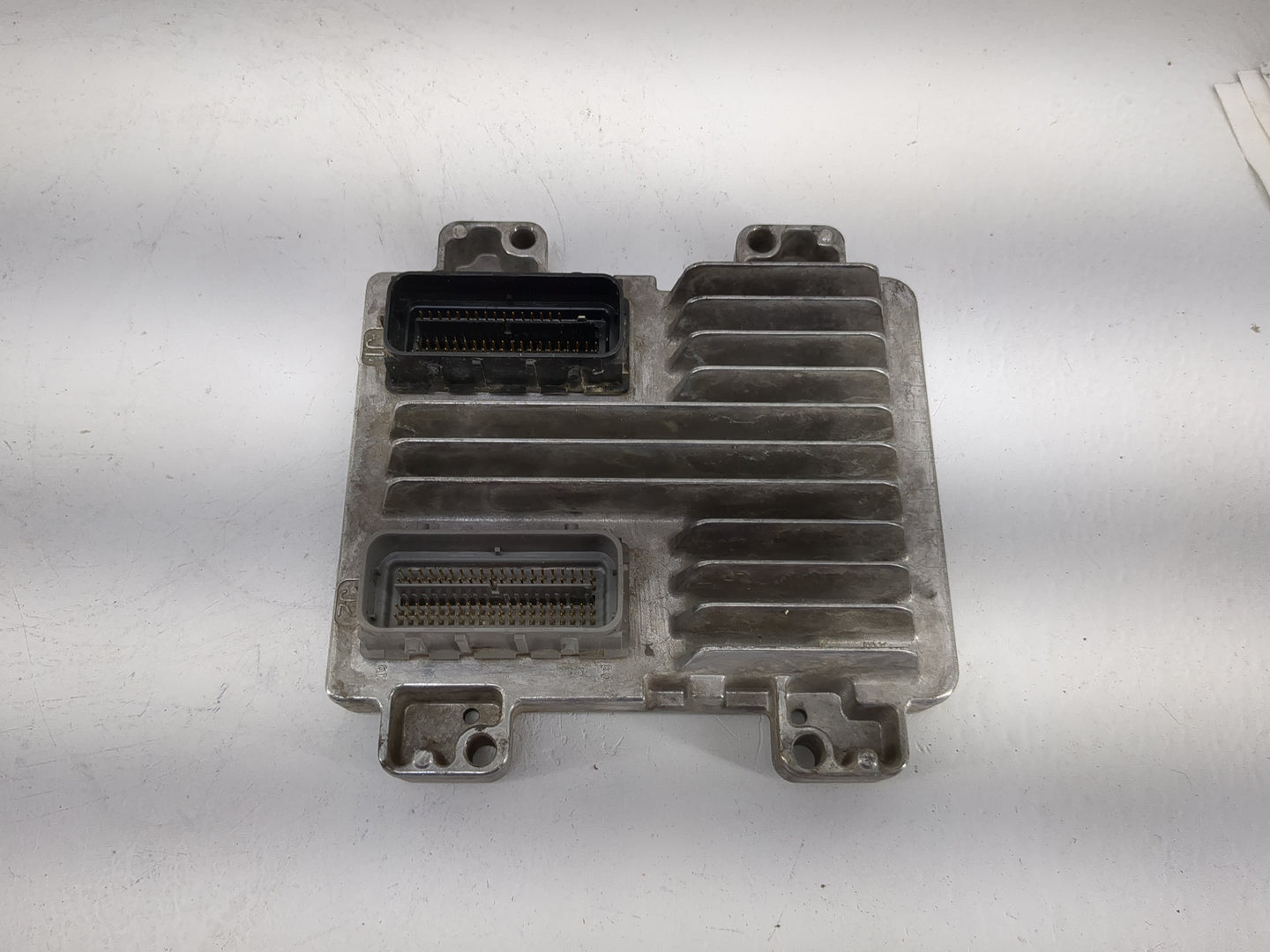 2010-2014 Chevrolet Tahoe PCM Engine Control Computer ECU ECM PCU OEM P/N:12647990 12633238 Fits OEM Used Auto Parts - Oemus