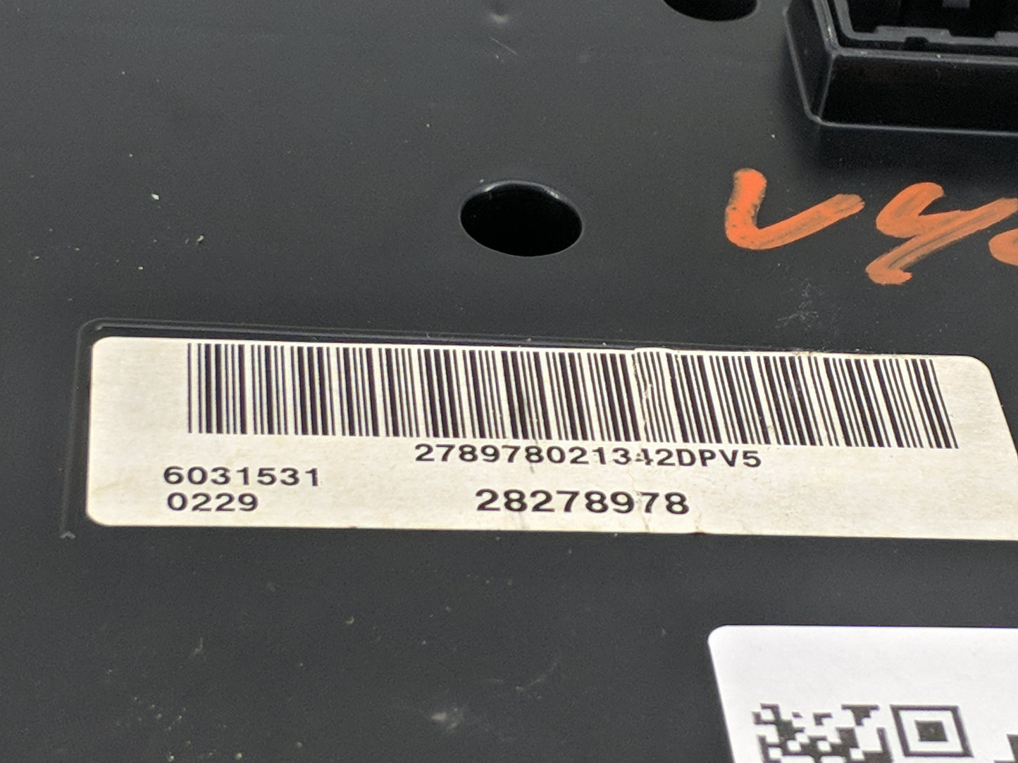2009-2014 Chevrolet Tahoe Instrument Cluster Speedometer Gauges P/N:28278978 20958771 Miles: Fits OEM Used Auto Parts - Oemu