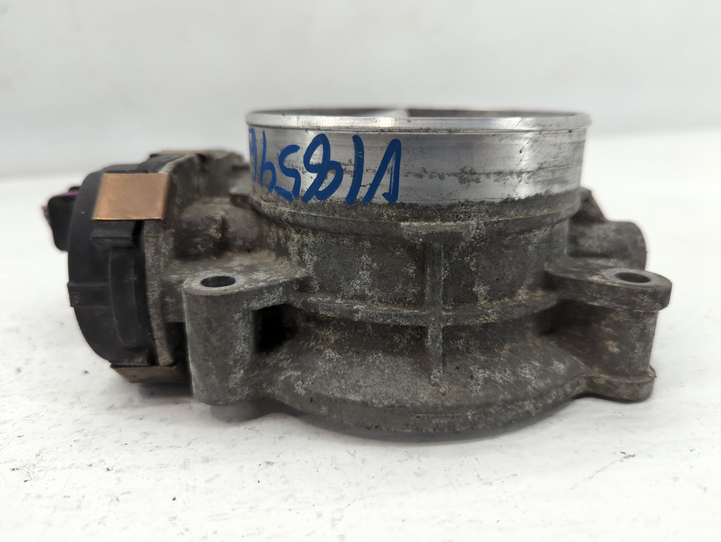 2009-2014 Chevrolet Tahoe Throttle Body P/N:RME873C9992 Fits Fits 2009 2010 2011 2012 2013 2014 2015 OEM Used Auto Parts - O